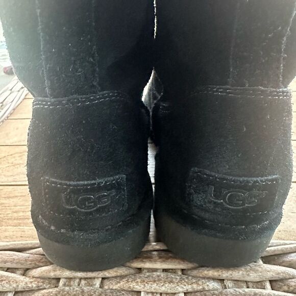 UGG Alisa Black Suede Booties 10 - Picture 5 of 7